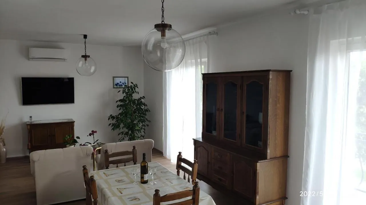 Apartment Rose Novi Vinodolski