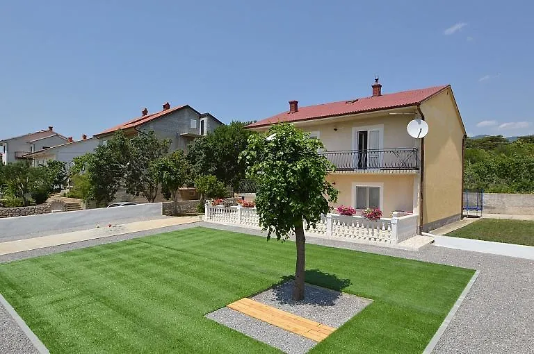 Apartment Rose Novi Vinodolski